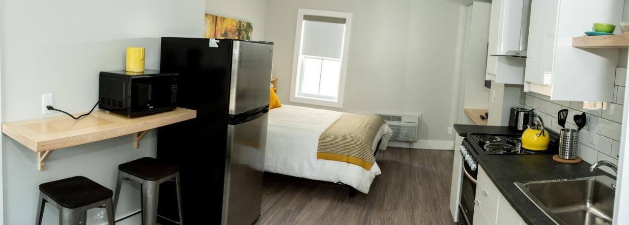 Morel Executive Suites Едмъндстън Екстериор снимка